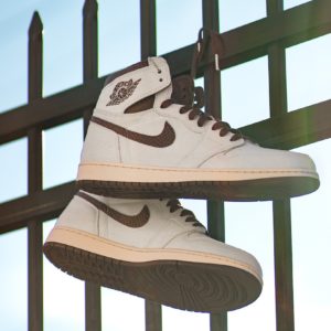 Kerítés elemek és Air Jordan cipő